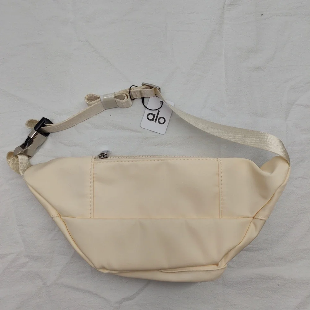 ALO Yoga Explorer Convertible Pack | 3L Nylon Waist Bag
